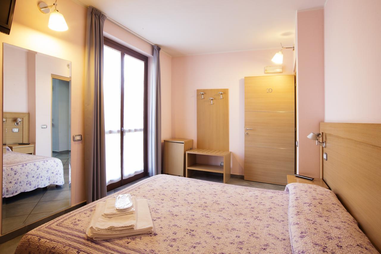 Albergo Verdi โนวีลิกูเร ภายนอก รูปภาพ